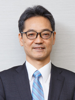 山内照夫氏