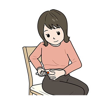 病変のない腹部に自己注射をする女性